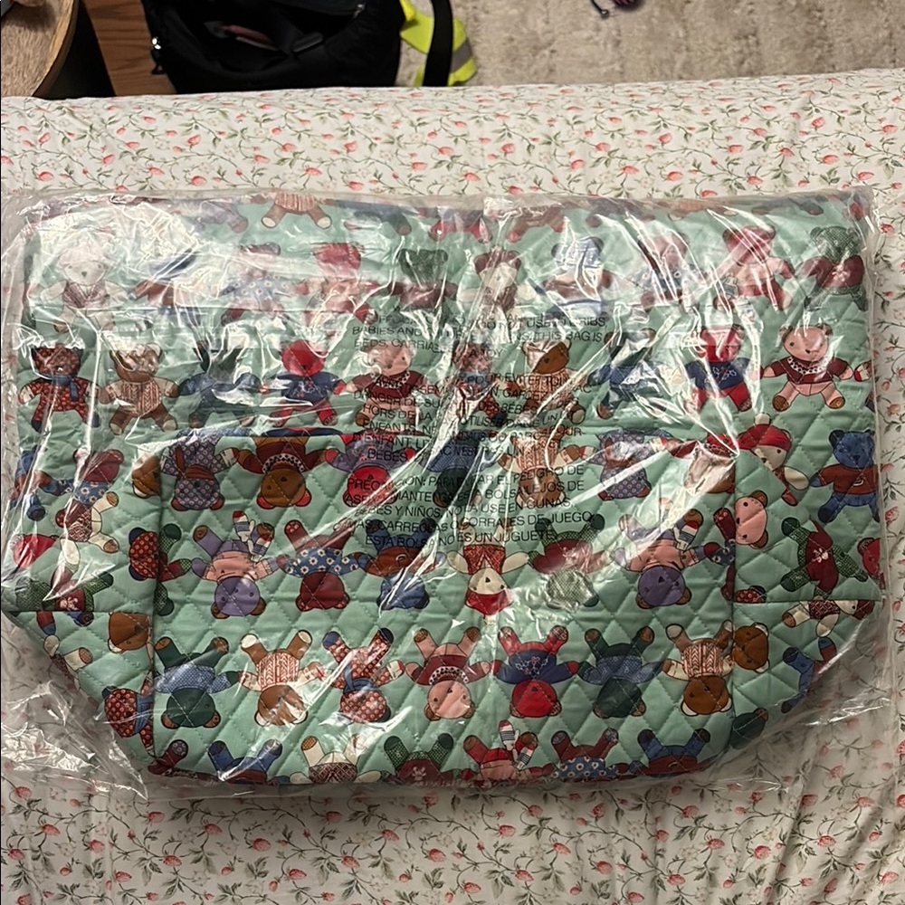 Vera Bradley Essential Grand Tote
